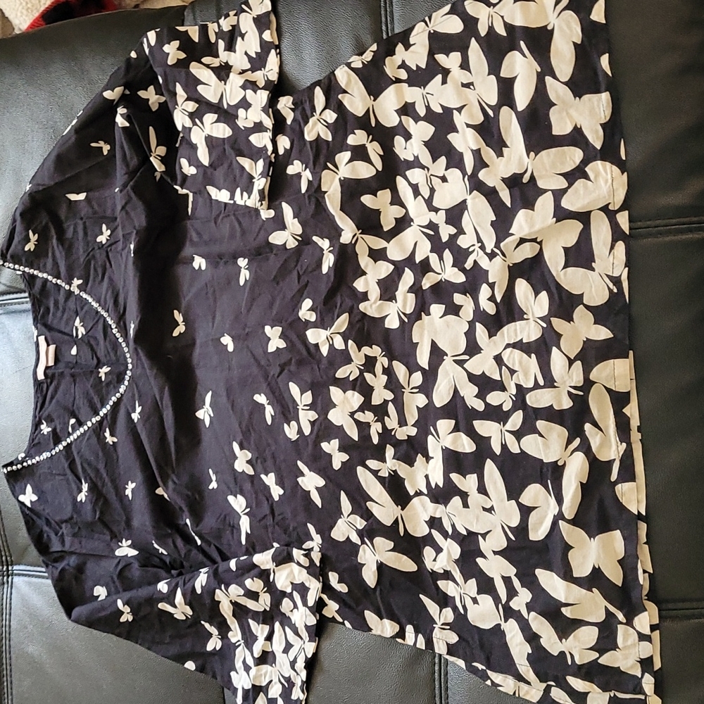 Used, 3/4 length sleeve blouse, size large, black with white butterflies